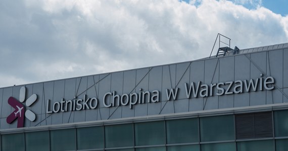 Na lotnisku Chopina w Warszawie doszło do zatrzymania 47-letniego obywatela Kirgistanu poszukiwanego europejskim nakazem aresztowania, który wydały władze Niemiec. Jak się okazało, mężczyzna przebywał w Polsce nielegalnie. 