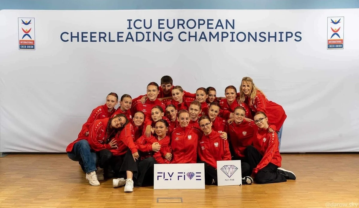 ​Chociaż zostały powołane do kadry narodowej, nie mają pieniędzy na wyjazd do USA na mistrzostwa świata. Na uzbieranie 300 tys. zł cheerleaderkom zostało zaledwie kilka dni. Mimo to się nie poddają. Nastolatki z Lublina i Świdnika chcą do ostatniej chwili walczyć o to, żeby nie stracić swojej życiowej szansy.