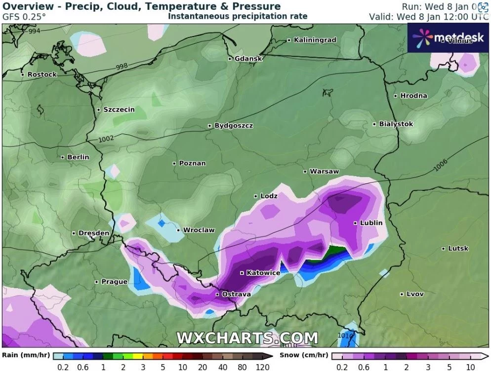 W praktycznie całym kraju będzie padać deszcz, deszcz ze śniegiem lub śnieg. Najwięcej białego puchu spadnie na południu