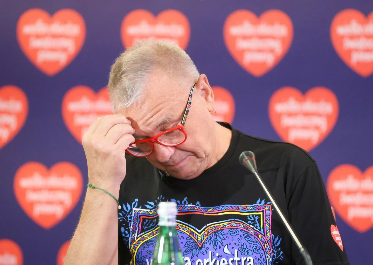 Stołeczna policja podjęła czynności ws. podejrzenia popełnienia przestępstwa polegającego na publicznym nawoływaniu do nienawiści wobec Jerzego Owsiaka oraz Fundacji WOŚP - poinformował w środę rzecznik MSWiA Jacek Dobrzyński. Owsiak wcześniej poinformował, że pod jego adresem padają groźby, które "są bardzo konkretne, z bombą w tle i utylizacją". 