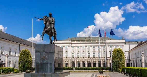 Znamy już datę pierwszej tury wyborów prezydenckich. Zgodnie z zapowiedzią marszałka Sejmu Szymona Hołowni, odbędzie się ona 18 maja. Do tej pory start w wyborach zapowiedziało siedmiu kandydatów. Przyjrzyjmy się ich sylwetkom.