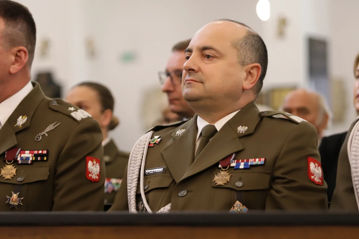 Decyzją ministra obrony Władysława Kosiniaka-Kamysza gen. dyw. Artur Kępczyński został odwołany ze stanowiska szefa Inspektoratu Wsparcia Sił Zbrojnych - poinformował rzecznik szefa MON Janusz Sejmej.