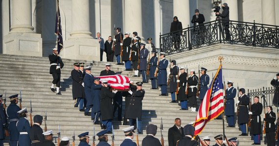 Jimmy Carter pożegnany podczas państwowej ceremonii w Waszyngtonie [Źródło: RMF24]