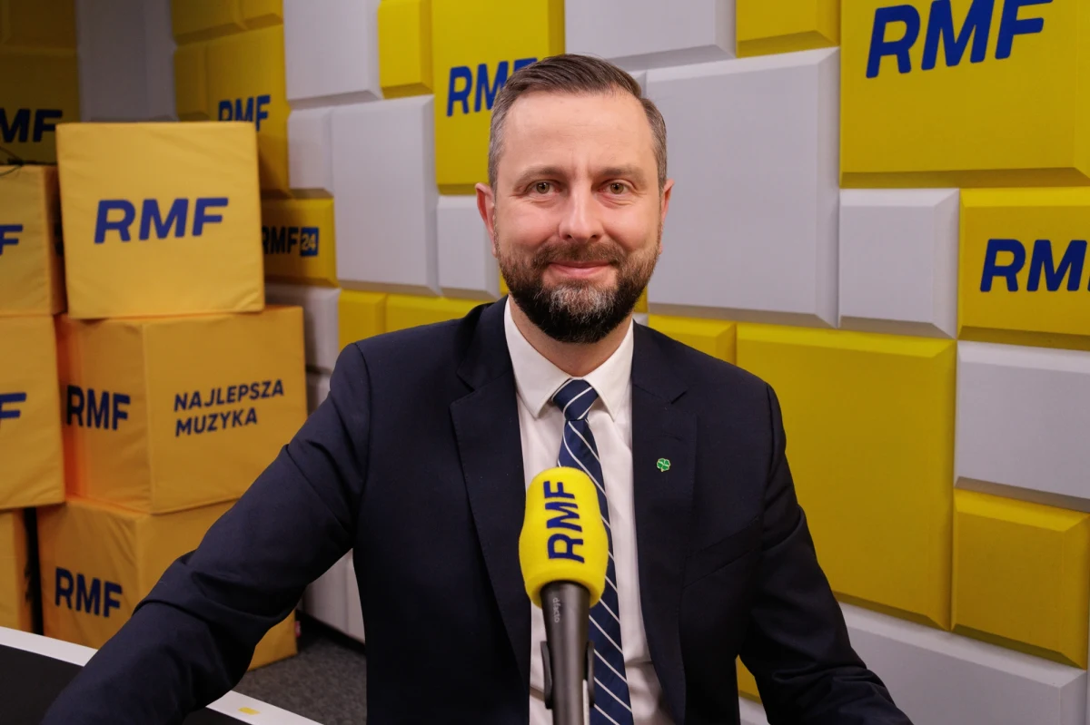 "Zgłosimy poprawkę do ustawy incydentalnej marszałka Szymona Hołowni, która chyba rozwieje wszelkie wątpliwości, żeby w sprawie wyboru Prezydenta RP orzekało 15 sędziów Sądu Najwyższego z najdłuższym stażem" - mówił w Porannej rozmowie w RMF FM szef MON Władysław Kosiniak-Kamysz. Gość Tomasza Terlikowskiego, nowego prowadzącego ten program, komentował też dymisję gen. dyw. Artura Kępczyńskiego ze stanowiska szefa Inspektoratu Wsparcia Sił Zbrojnych. Zapowiedział, że dziś spotyka się z kandydatem na to stanowisko. W programie padły też pytania od słuchaczy. Jedno z nich dotyczyło pomysłu zakazu spowiedzi dla osób poniżej 18. roku życia. "To jest kompletnie bez sensu, marnowanie czasu" - tak skomentował to szef PSL. 