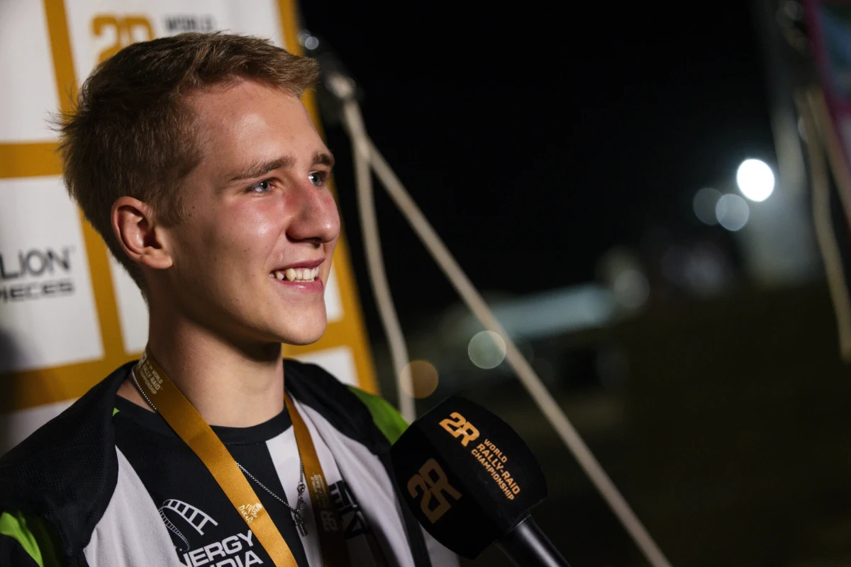 Najmłodszy w historii zwycięzca Rajdu Dakar Eryk Goczał w przyszłorocznej edycji wystartuje prawdopodobnie w klasie samochodów za kierownicą toyoty.