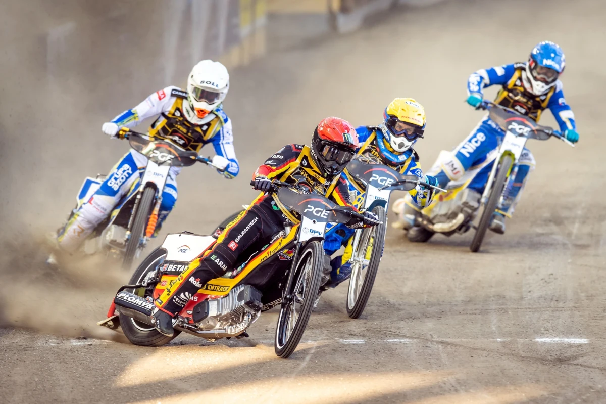 Lublin może mieć problem z uzyskaniem rządowej dotacji do budowy stadionu żużlowego. O taki obiekt upominają się kibice Motoru Lublin, który od trzech lat nieprzerwanie jest mistrzem Polski. "Nigdy nie finansowaliśmy tego typu obiektów" - stwierdził dzisiaj w Lublinie wiceminister sportu Ireneusz Raś 