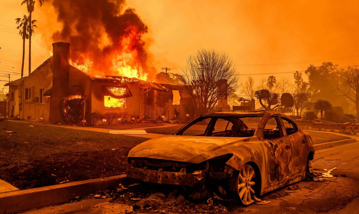 "Mógł czuć, że próbuje zrobić to, co słuszne i ugasić pożar" - powiedziała w rozmowie z "Los Angeles Times" 62-letnia Shari Shawn, która w jednym z pożarów trawiących Los Angeles straciła o cztery lata starszego brata. Mężczyzna do ostatniej chwili próbował bronić przed ogniem rodzinny dom, bo po znalezieniu jego ciała okazało się, że w ręku trzymał wąż ogrodowy. O tym, co się dzieje w Los Angeles, usłyszycie w poniższych relacjach amerykańskiego korespondenta RMF FM. Paweł Żuchowski z bliska obserwuje te dramatyczne wydarzenia.