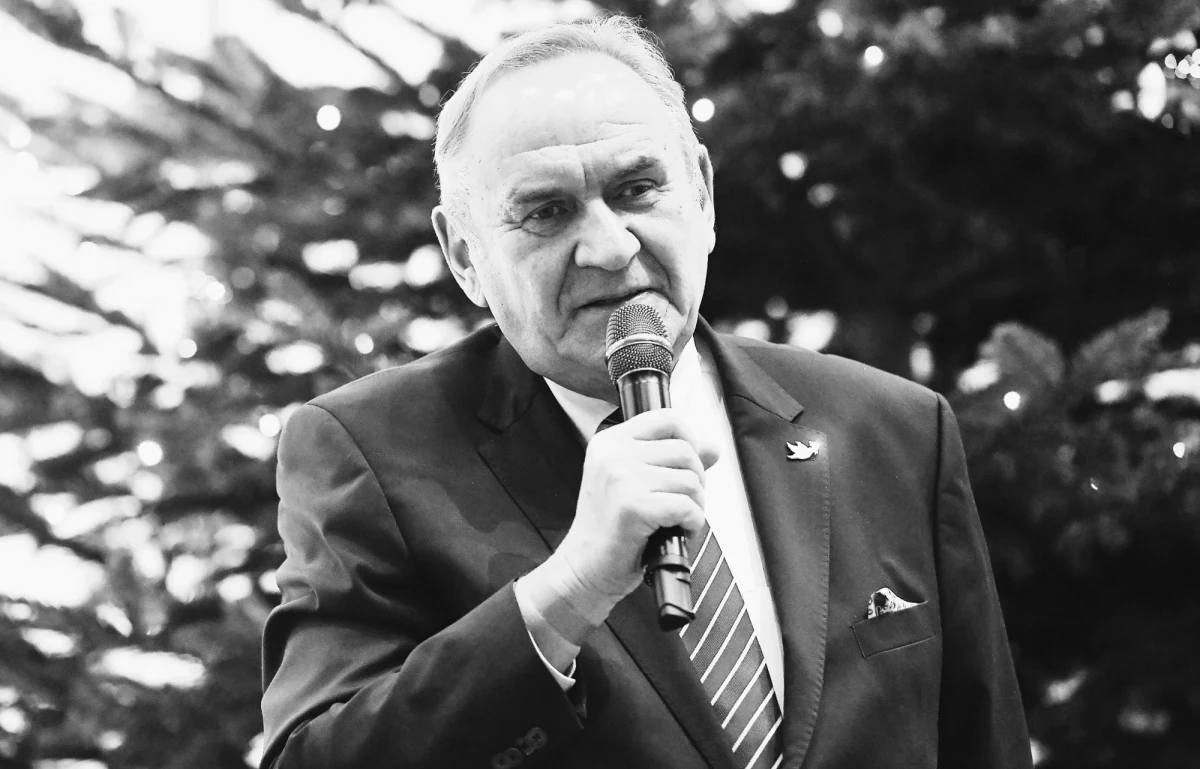 Nie żyje Andrzej Kraśnicki, wieloletni prezes Polskiego Komitetu Olimpijskiego, a w ostatnim czasie honorowy prezes PKOl. Zmarł w wieku 75 lat po ciężkiej chorobie. Polski sport poniósł wielką stratę - podał PKOl.