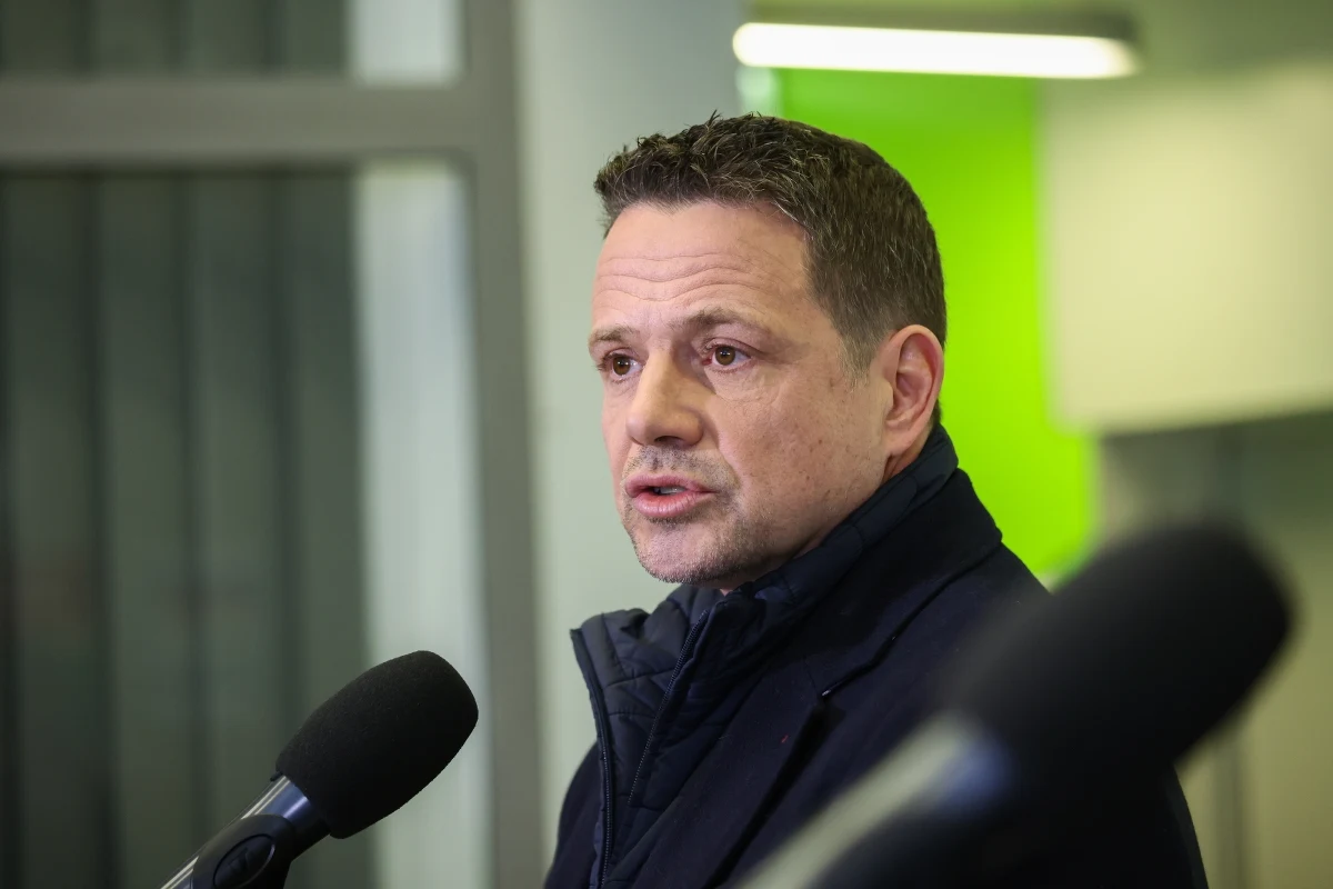 "Ja oczywiście podpiszę, jeżeli zostanę prezydentem, ustawę liberalizującą prawo antyaborcyjne" - zapowiedział kandydat Koalicji Obywatelskiej Rafał Trzaskowski. Jednocześnie skrytykował swojego głównego rywala - popieranego przez Prawo i Sprawiedliwość Karola Nawrockiego. "Ostatnio okazało się, że jest zwolennikiem utrzymania tego średniowiecznego prawa aborcyjnego. Na to nie ma mojej zgody" - stwierdził prezydent stolicy. 