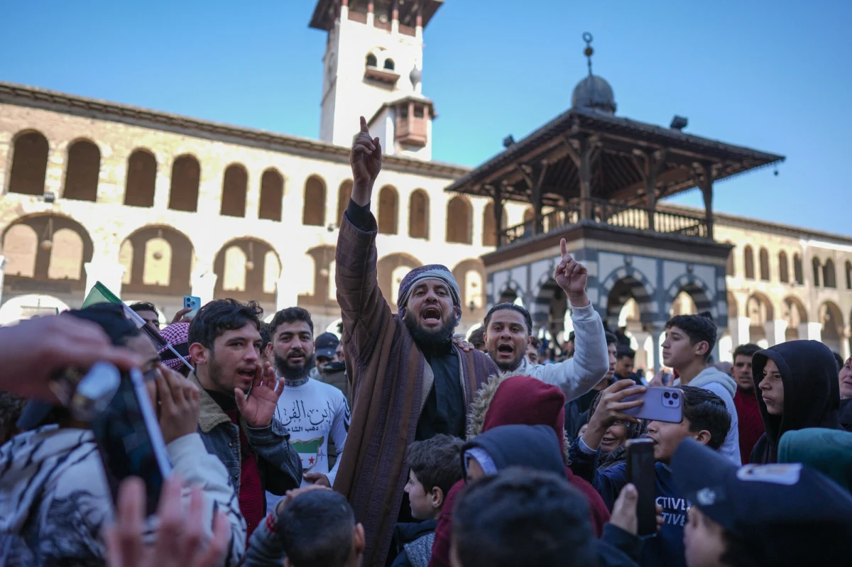 Na przedmieściach Damaszku odbyła się publiczna egzekucja burmistrza dzielnicy Dumar. Urzędnik był jednym z najbardziej znanych w okolicy lojalistów byłego reżimu Baszara al-Asada.