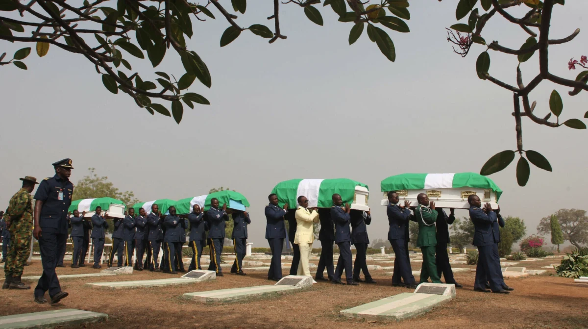 Co najmniej 20 cywilów zginęło północno-zachodnim nigeryjskim stanie Zamfara w wyniku pomyłki pilota samolotu wojskowego, który wziął ich za uzbrojonych bandytów. Ofiar śmiertelnych może być jednak więcej.