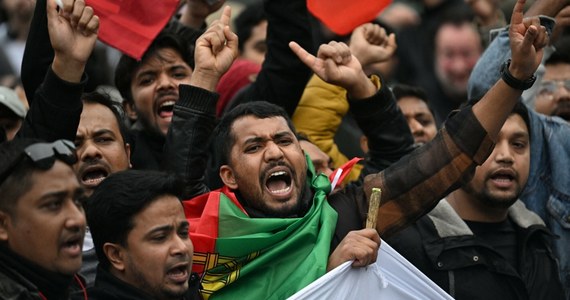 ​Co najmniej siedmiu cudzoziemców zostało poważnie rannych w niedzielnych starciach na placu Martim Moniz w centrum Lizbony - przekazała portugalska policja. Funkcjonariusze rozpoczęli obławę na sprawców ulicznych konfrontacji.