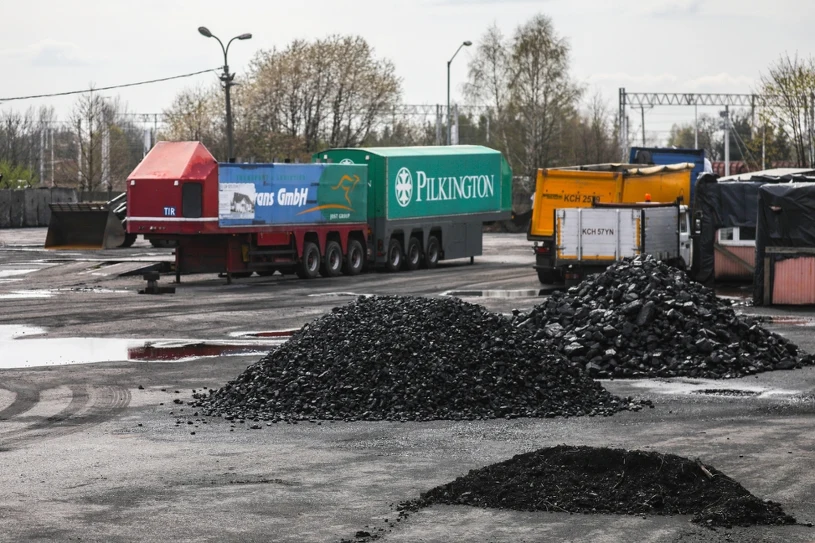 Ile kosztuje tona węgla? Oto ceny w składach