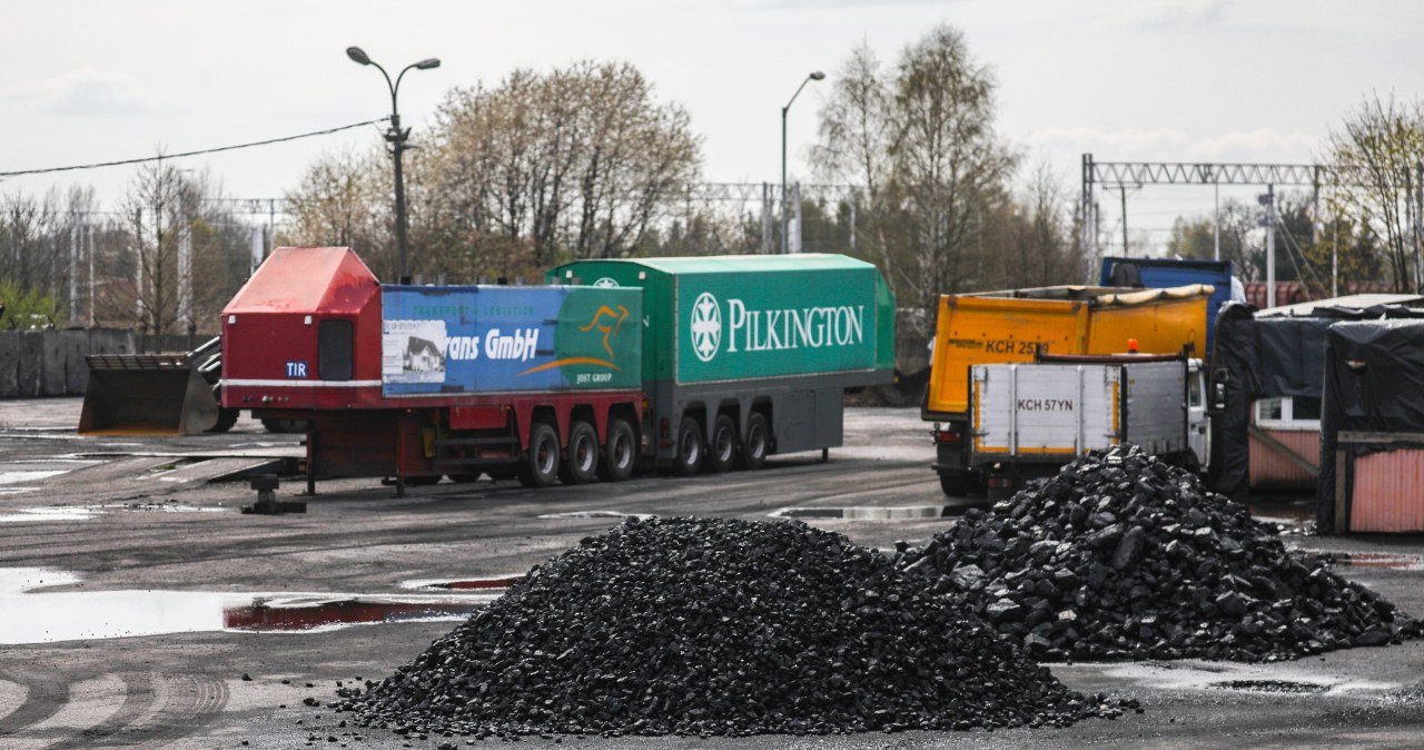 Ile kosztuje tona węgla? Oto ceny w składach