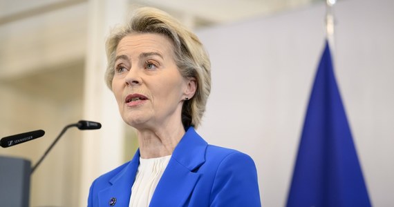 Ursula von der Leyen, która ma za sobą ciężkie zapalenie płuc, poinformowała w sobotę, że odbyła "doskonałą" rozmowę telefoniczną z pełniącym obowiązki kanclerza Austrii Alexandrem Schallenbergiem. Portal Politico pisał niedawno, że Bruksela "wyciszyła" informację o tym, iż przewodnicząca Komisji Europejskiej trafiła na tydzień do szpitala.