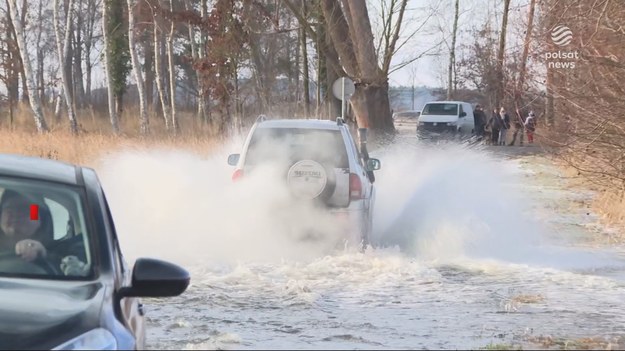 Zamiecie śnieżne, silny wiatr i intensywne opady śniegu. Wygląda na to, że zima rozgości się u nas na dłużej. Na Bałtyku sztorm jakiego dawno ne było i cofka, która zalała nadmorskie miejscowości. O niebezpiecznej zimie dla "Wydarzeń" Monika Celej.