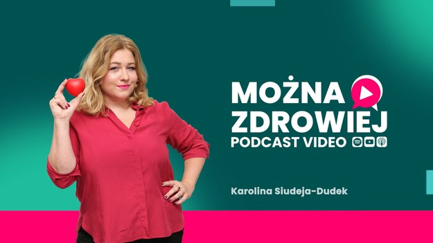 Czy wszystkie przebarwienia są niebezpiecznie i co mówią o naszym zdrowiu? Które zwiastują nowotwór, a które chorobę narządów wewnętrznych lub cukrzycę? I jak je bezpiecznie usuwać? Lek. Kamila Białek-Galas, specjalista dermatolog-wenerolog, z Centrum Medycznego Sublimed z Krakowa  - tłumaczy, jakie zmiany skórne powinny nas zaniepokoić, jak diagnozuje się czerniaka złośliwego i dlaczego jest on bardziej niebezpieczny, niż inne nowotwory. Obali też mity o usuwaniu znamion, wyjaśni, dlaczego nie ma czegoś takiego jak plamy wątrobowe, oraz zdradzi, co tak naprawdę najbardziej postarza skórę. Z odcinka dowiesz się także czym jest „Netfix face”, trend „skin quality” oraz jaki krem jest najlepszym kremem przeciwzmarszczkowym na świecie. 