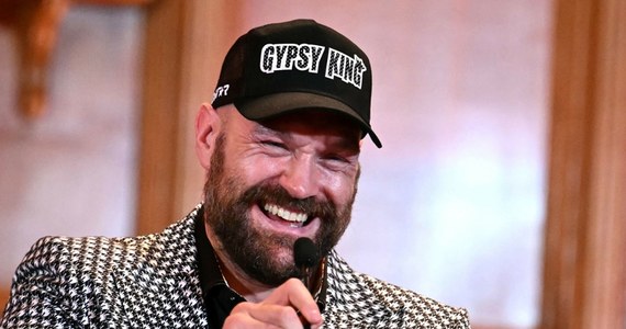 Brytyjski pięściarz Tyson Fury ogłosił w poniedziałek w mediach społecznościowych zakończenie kariery. Na zawodowych ringach 36-letni Fury, znany jako "Król Cyganów", stoczył 37 pojedynków - 34 wygrał (24 przed czasem), jedną zremisował i dwie przegrał. Obydwie z Ołeksandrem Usykiem.