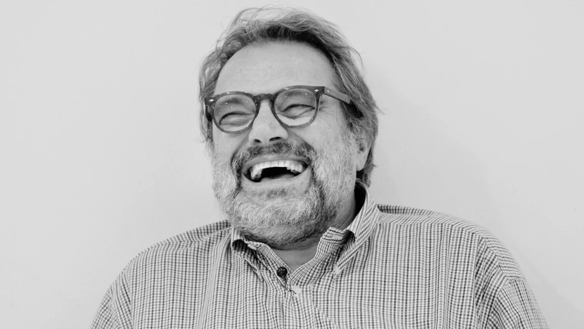 Po ciężkiej chorobie w poniedziałek zmarł światowej sławy włoski fotograf Oliviero Toscani. Zasłynął jako twórca kontrowersyjnych kampanii reklamowych m.in. United Color of Benetton. Miał 82 lata. O jego śmierci poinformowała rodzina. 