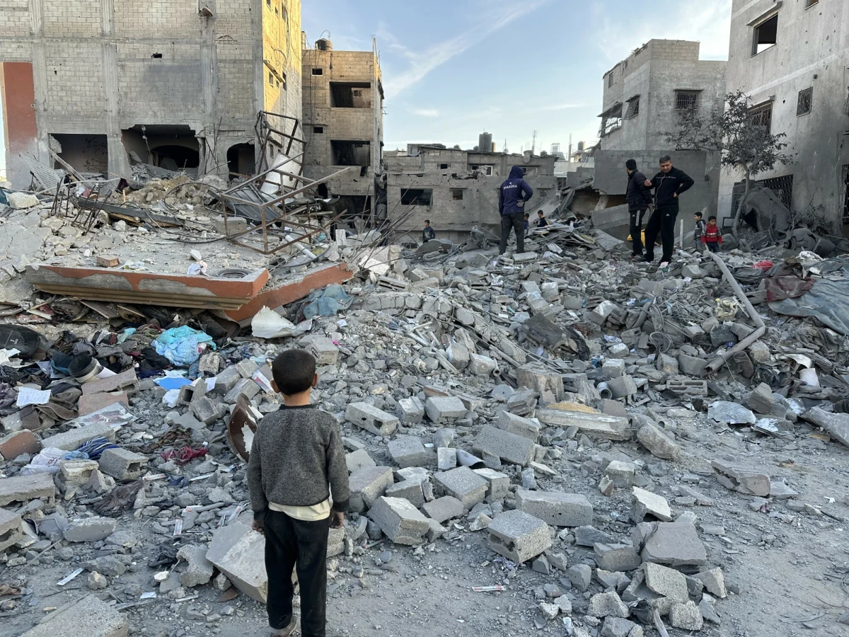 Do końca tygodnia może zostać podpisana umowa o uwolnieniu przetrzymywanych przez Hamas zakładników ze Strefy Gazy - zapowiedział prezydent elekt Donald Trump w wywiadzie dla stacji Newmax. Już w pierwszym dniu porozumienia na wolność miałyby wyjść trzy osoby.