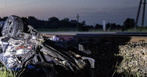 Wypadek na przejeździe kolejowym w Młyniewie w powiecie grodziskim w Wielkopolsce. Szynobus zderzył się z busem. Kilka osób zostało poszkodowanych, w tym jedna poważnie.