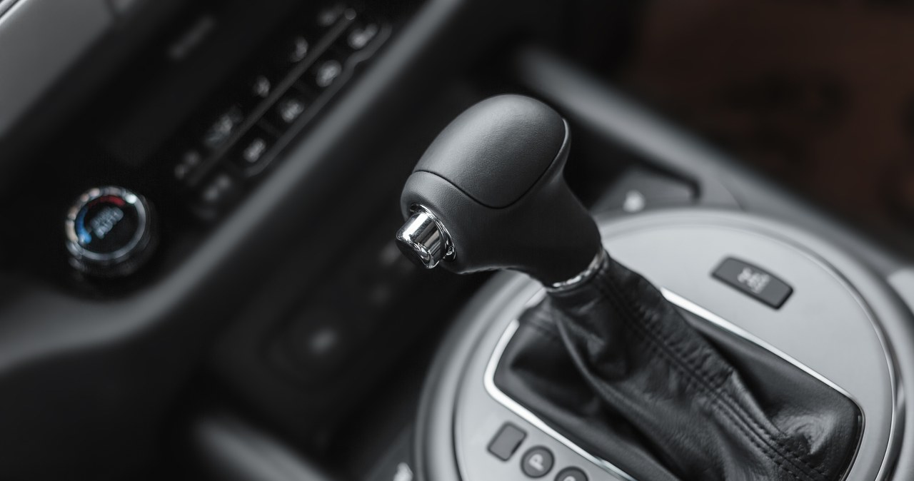 Kierowcy automatów popełniają jeden błąd stojąc. To może być kosztowne