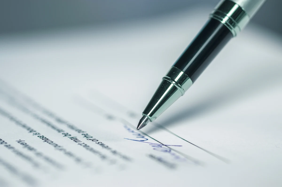 Centralne Biuro Antykorupcyjne przygotowuje projekt ustawy dot. oświadczeń o stanie majątkowym. CBA poinformowało o tym w środę, dodając, że w pracę zaangażowane są także inne służby specjalne. Nowe rozwiązanie ma uregulować system składania i kontrolowania oświadczeń majątkowych.