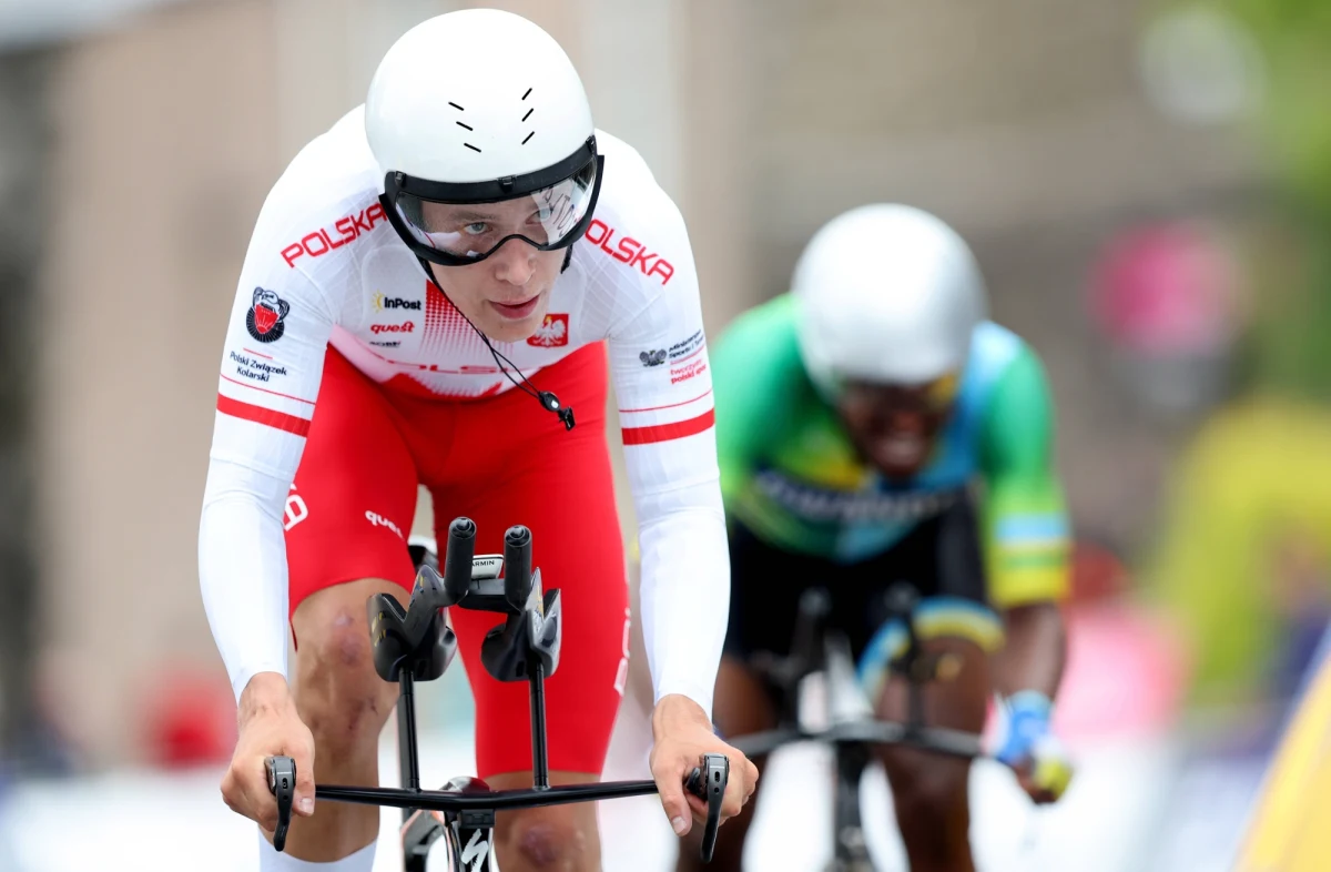 ​Kacper Gieryk został zdyskwalifikowany na trzy lata za stosowanie środków dopingowych - poinformowała Międzynarodowa Unia Kolarska. W próbce pobranej we wrześniu ubiegłego roku podczas mistrzostw świata w Zurychu wykryto EPO.