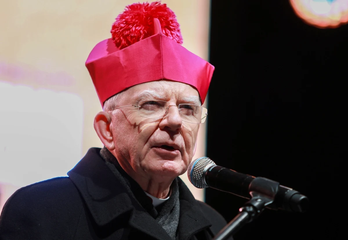 Krakowscy radni zdecydowali, że metropolita krakowski abp Marek Jędraszewski, ale i jego następcy nie będą już zasiadać w kapitule medalu Cracoviae Merenti, przyznawanego za szczególne zasługi dla Krakowa. Miejsce hierarchy zajmie dyrektor Muzeum Narodowego w Krakowie. 