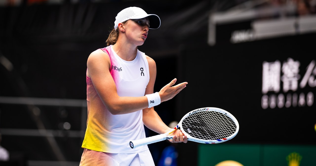 Iga Świątek wybuczana, później pod ścianą postawiony Australijczyk. Próbował wybrnąć