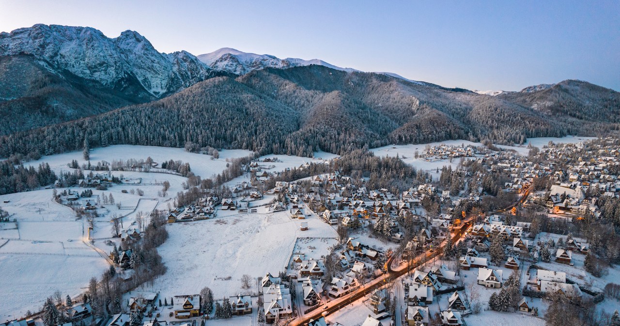 Słowacy odwiedzają Termy Chochołowskie. "Wieczorem bywało ciekawie"