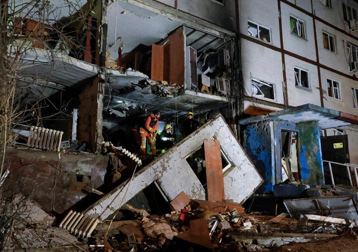 Bloomberg informuje o prowadzonych w Katarze niejawnych rozmowach pomiędzy Rosją a Ukrainą. Według Rosjan obie strony rozmawiają o bezpieczeństwie obiektów jądrowych na terenie obu państw, według Ukraińców - o dzieciach deportowanych z okupowanego przez Rosję terytorium. Rosja ma domagać się od Ukrainy zawieszenia kontaktów z NATO i zmniejszenia liczebności armii.