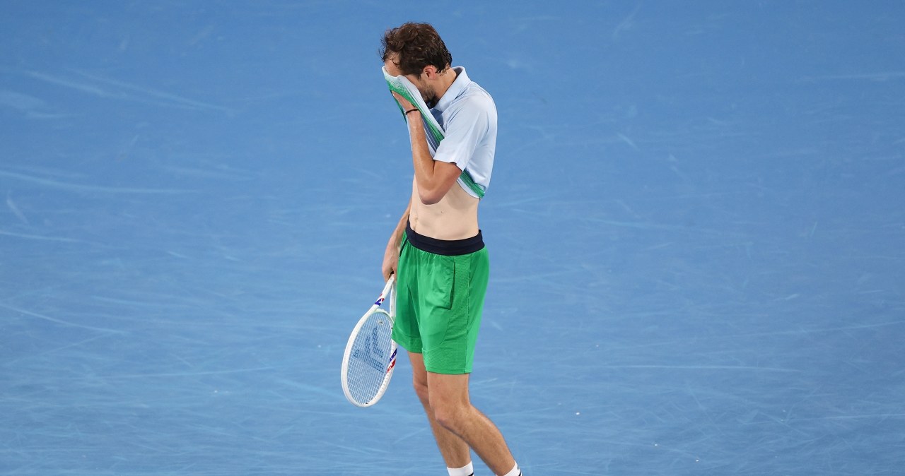 wiadomości,aktualności,Interia Sceny w Pekinie. Rosjanin znów na ustach wszystkich. Sędzia bez litości