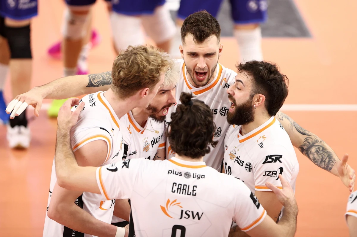 Siatkarze Jastrzębskiego Węgla wygrali na wyjeździe z Lewskim Sofia 3:2 (25:21, 23:25, 25:22, 26:28, 15:12) w piątej kolejce Ligi Mistrzów i zapewnili sobie awans do ćwierćfinału.