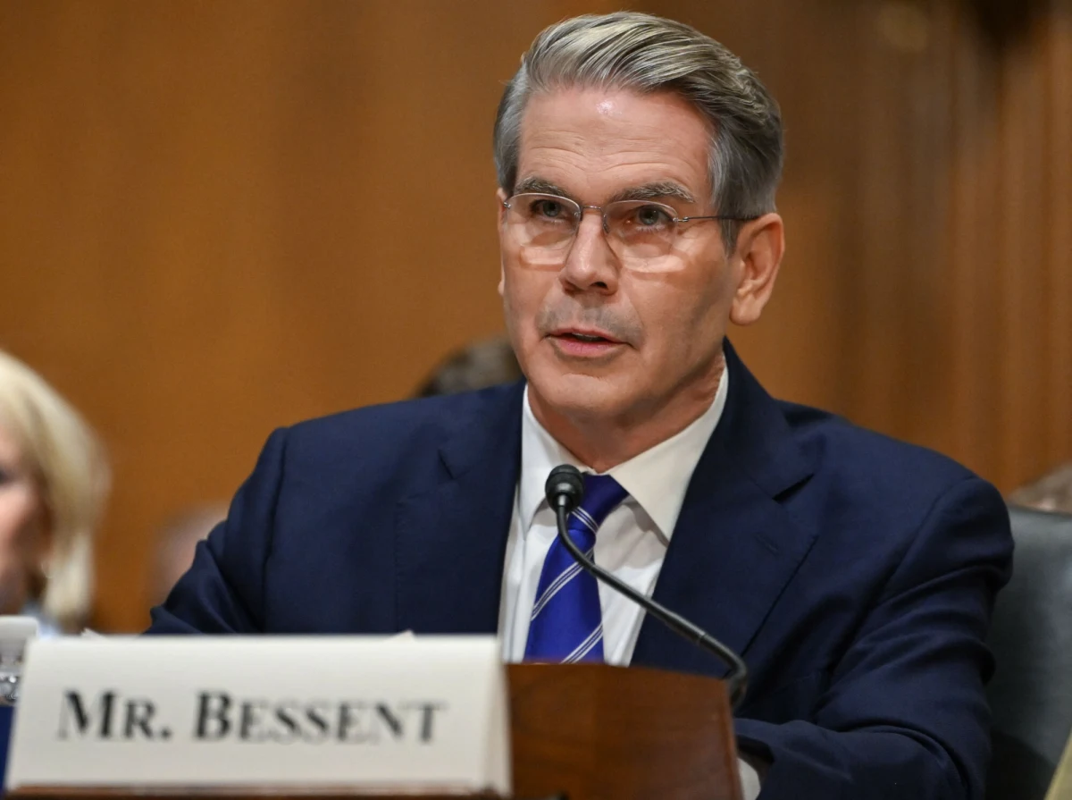 "Jeśli strategia prezydenta będzie tego wymagać, jestem w 100 procentach gotowy zwiększyć sankcje, w tym na rosyjskich gigantów naftowych" - powiedział w Senacie Scott Bessent, nominowany przez Donalda Trumpa na przyszłego szefa resortu finansów. Poparł też utrzymanie niezależności Fed.