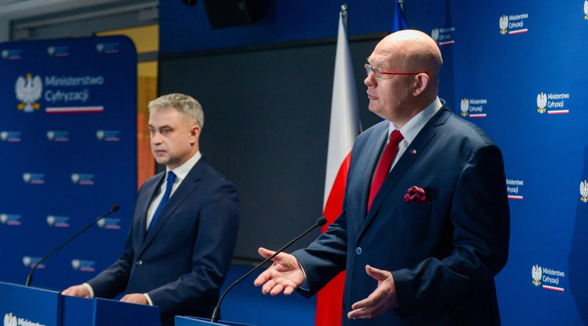 Ministerstwo Cyfryzacji wraz z resortami sprawiedliwości i edukacji narodowej będą pracować nad definicją "patostreamu" - dowiedział się dziennikarz RMF FM Kacper Wróblewski. Takie nieodpowiednie transmisje na żywo mają znaleźć się w zapisach ustawy o ochronie małoletnich w internecie po to, aby ograniczyć osobom niepełnoletnim możliwość oglądania szkodliwych treści.