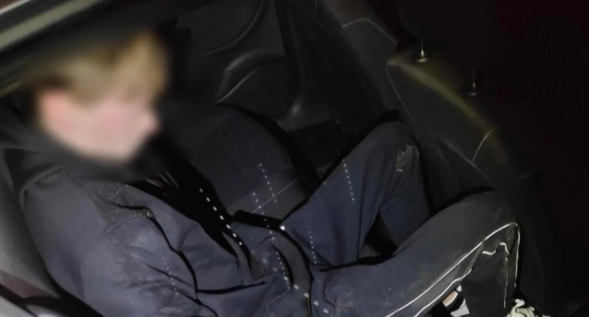 Katowicka prokuratura oskarżyła dwóch patostreamerów, którzy podczas internetowych transmisji znęcali się nad młodymi kobietami. Mężczyźni odpowiedzą także m.in. za rozpowszechnianie nagiego wizerunku, usiłowanie doprowadzenia do obcowania płciowego oraz spowodowanie uszczerbku na zdrowiu.