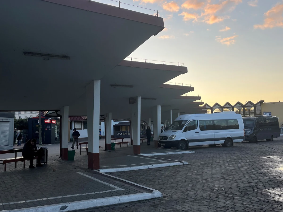 500 samochodów ma pomieścić parking planowany w miejscu wygaszanego dworca autobusowego na lubelskim Podzamczu. Taki plan mają władze województwa, które docelowo chcą wystawić ten teren na sprzedaż.