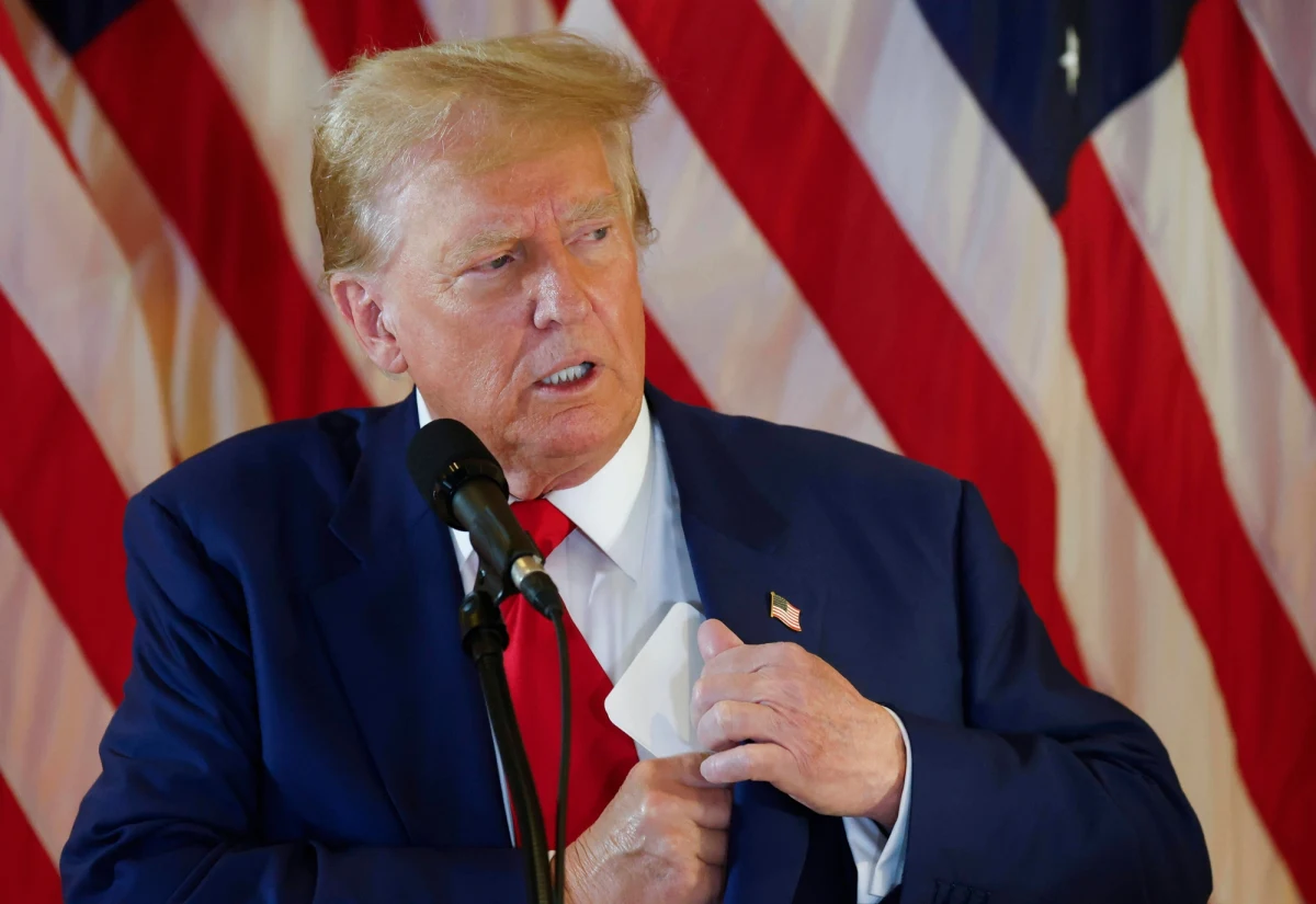 W ciągu doby od ogłoszenia emisji swojej kryptowaluty, $TRUMP, prezydent elekt USA Donald Trump zarobił na papierze do 25 mld dolarów - podał portal Axios. Cena memecoina nazwanego nazwiskiem polityka wzrosła o ponad 400 procent.