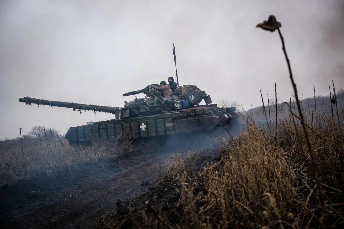 Najbardziej intensywne walki w trakcie rosyjskiej inwazji na Ukrainę toczą się aktualnie pod Pokrowskiem. „Na kierunku pokrowskim nasi obrońcy powstrzymywali 98 działań ofensywnych przeciwnika” - podaje ukraiński Sztab Generalny. Miasto w obwodzie donieckim znajduje się jednak w coraz gorszej sytuacji, a Instytut Badań nad Wojną (ISW) informuje, że Rosjanie ściągają tam kolejne posiłki.