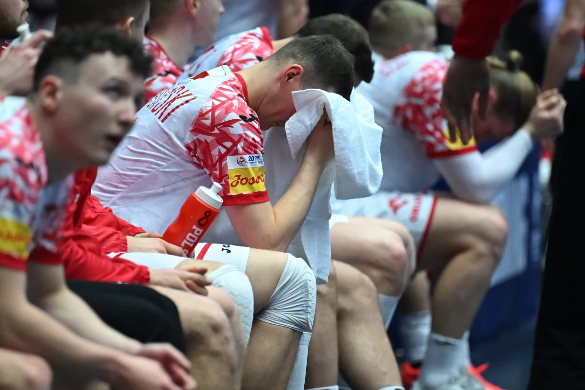 Polscy piłkarze ręczni przegrali w duńskim Herning ze Szwajcarią 28:30 (15:18) w ostatnim występie grupowym mistrzostw świata rozgrywanych w Danii, Chorwacji i Norwegii. Biało-Czerwoni zagrają o Puchar Prezydenta IHF, w którym rywalizacja będzie się toczyć o miejsca 25-32.