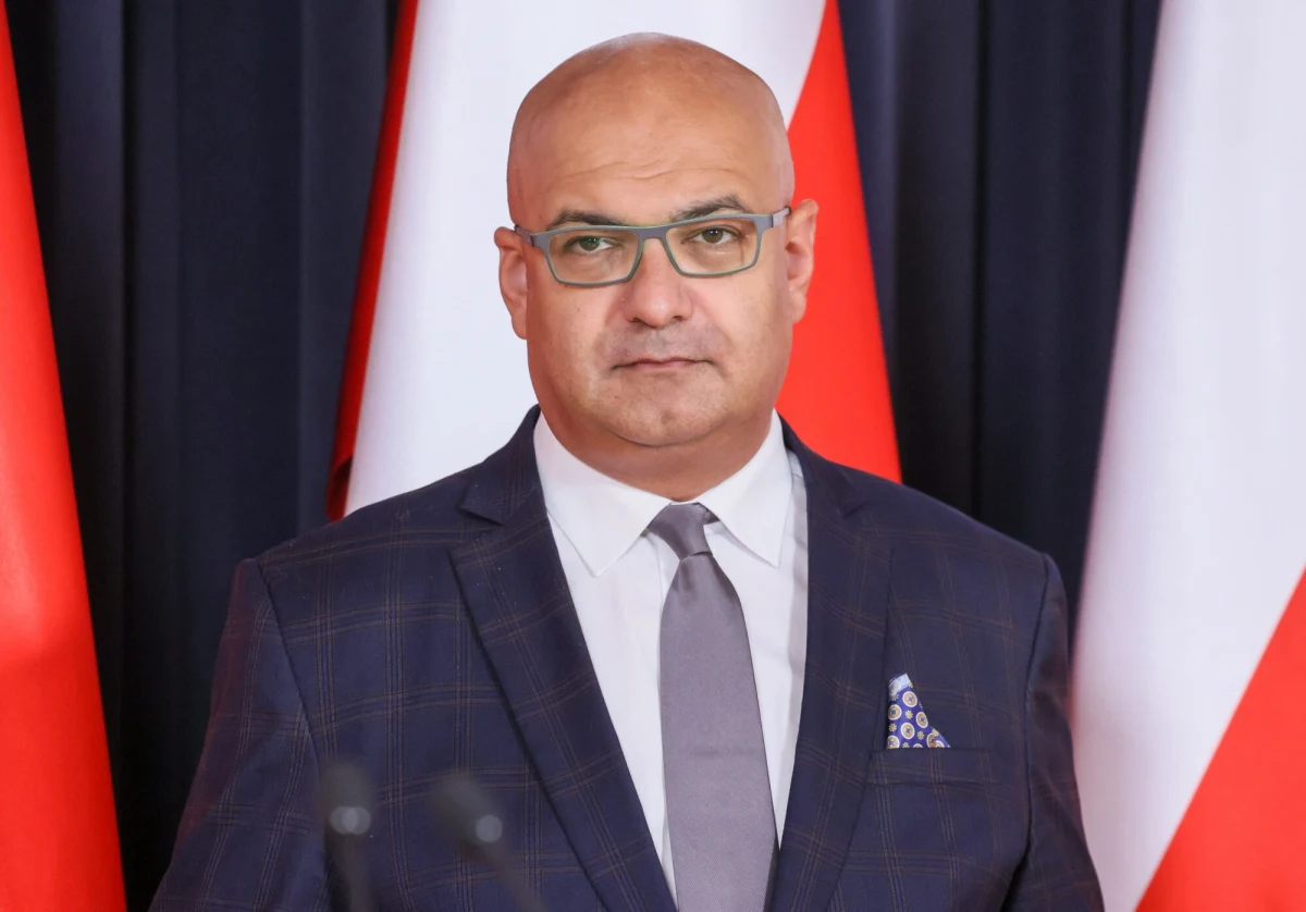 ​Były główny inspektor transportu drogowego z zarzutami. Jak dowiedział się reporter RMF FM, Alvin Gajadhur, obecnie doradca prezydenta, został wezwany do prokuratury w charakterze podejrzanego w śledztwie dotyczącym ujawnienia wewnętrznej korespondencji funkcjonariuszy Inspektoratu.