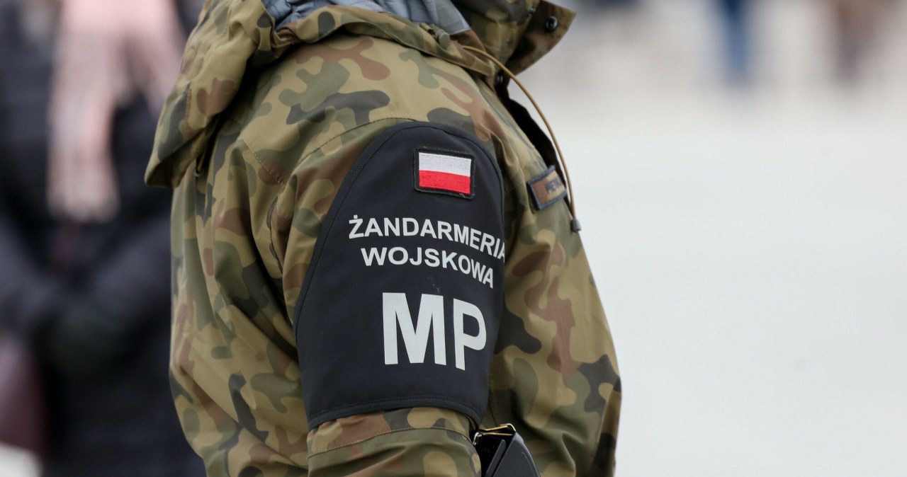 Żandarmeria Wojskowa na drodze. Czy może dać mandat każdemu kierowcy?