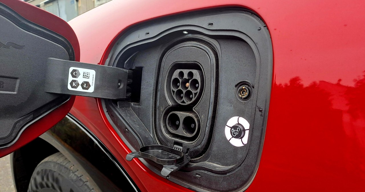 Masz elektryka z tym akumulatorem? Producent każe ładować do pełna