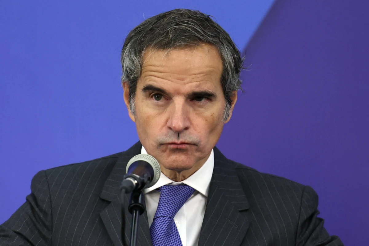 Kwestia broni jądrowej i związanych z nią niebezpieczeństw stała się jednym z tematów na Światowym Forum Ekonomicznym w Davos. Szef Międzynarodowej Agencji Energii Atomowej Rafael Grossi stwierdził, że Iran wyraźnie przyspiesza wzbogacanie uranu. Nazwał to "wciskaniem pedału gazu".