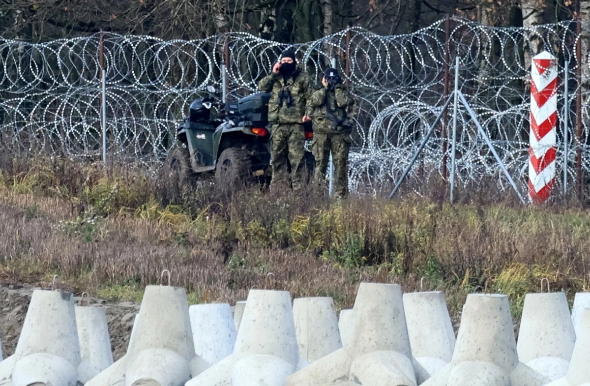 Umocnienia na wschodniej granicy za pieniądze UE? Jest zapowiedź w tej sprawie unijnego komisarza ds. migracji Magnusa Brunnera. Komisja Europejska do tej pory wzbraniała się przed finansowaniem zasieków, murów czy płotów z pieniędzy unijnych podatników. W Parlamencie Europejskim odbyła się debata na temat finansowania przez UE fizycznych konstrukcji ochrony granic. 