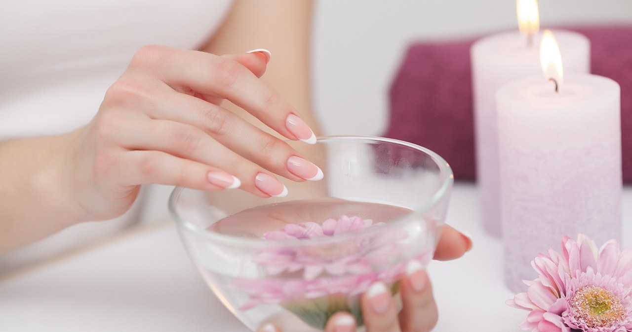 Zrób sobie paznokcie w stylu gwiazd. Ten manicure nie ma sobie równych