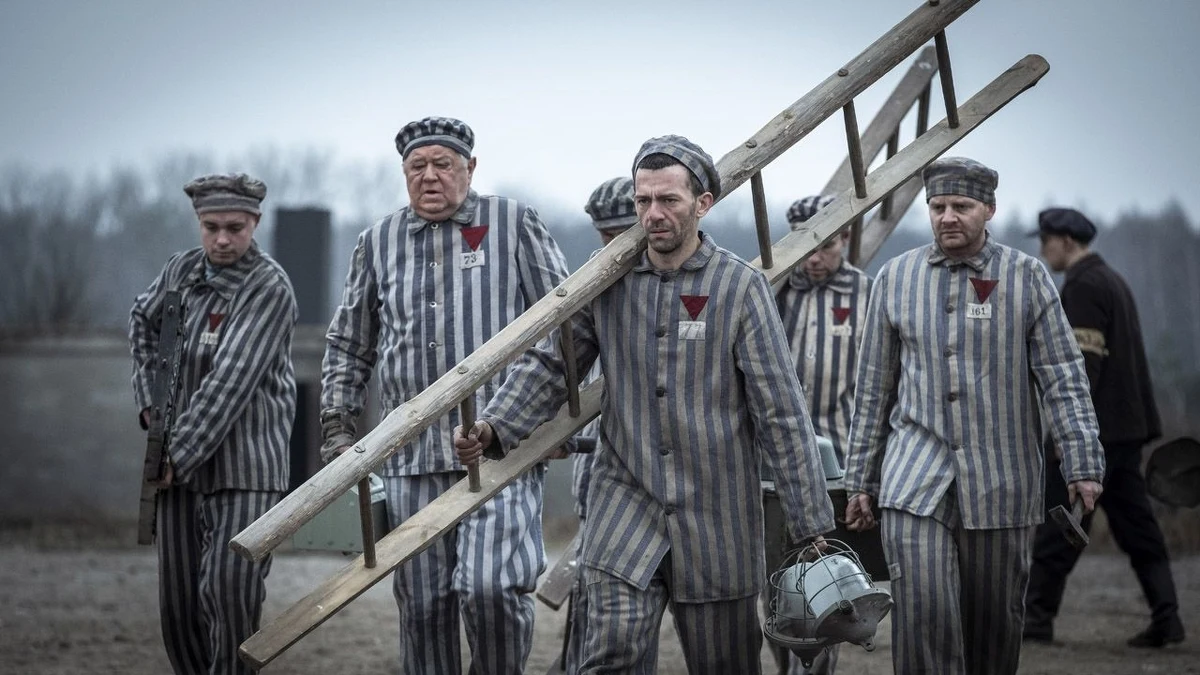 27 stycznia, w dniu 80. rocznicy wyzwolenia KL Auschwitz, przypominamy najlepsze, najbardziej wartościowe filmy i książki dotyczące tematyki obozowej. Żadne z nich nie budzą wątpliwości historyków i nie łamią tabu Holocaustu.
