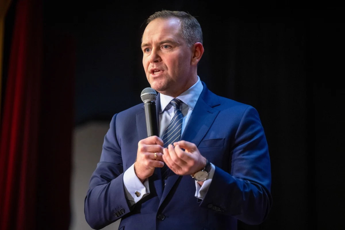 Władze Muzeum II Wojny Światowej w Gdańsku w przesłanym w piątek oświadczeniu zaprzeczają, że apartamenty w muzeum powstały jako mieszkania przeznaczone dla poprzedniej dyrekcji. Wskazują również na nieprawidłowości w wynajmie pokoi przez byłego dyrektora Karola Nawrockiego.