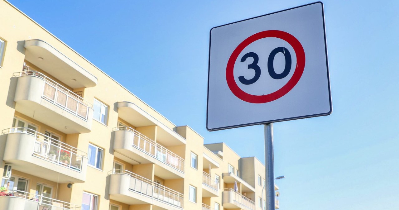 Kolejny kraj chce wprowadzić ograniczenie do 30 km/h w mieście